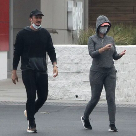 Katy Perry and Orlando Bloom Shopping For Supplies at Target in LA