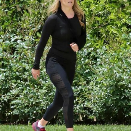 Ali Larter Brisk Walking Workout in Los Angeles