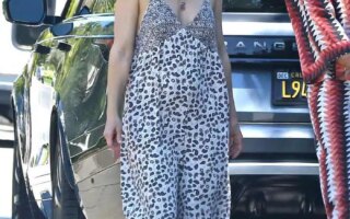 Kate Hudson Takes a Walk Around her Pacific Palisades Neighborhood