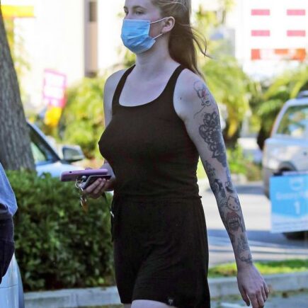 Ireland Baldwin Goes Grocery Shopping With BF