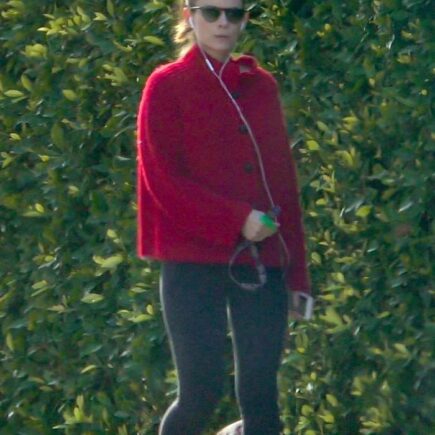 Kate Mara Take the Dog for a Walk in Los Feliz