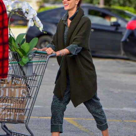 Alessandra Ambrosio Grocery Shopping With her Boyfriend