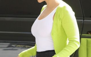 Kourtney Kardashian Running Errands in Studio City