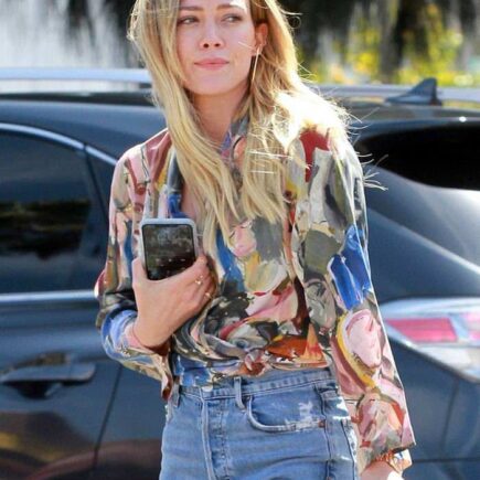 Hilary Duff Leaves Alfred Shop in Studio City