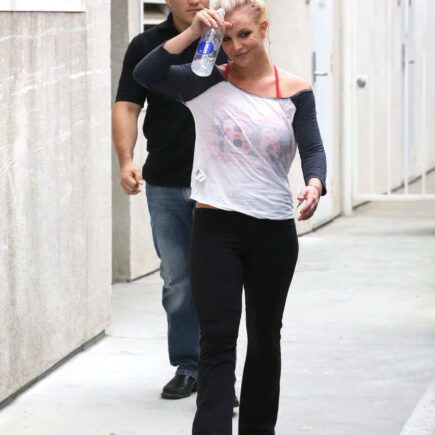 Britney Spears Radiates Gym Style in Casual-Chic Outfit in Thousand Oaks