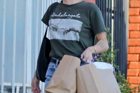 Miley Cyrus Embraces Casual Chic in Highland Park Shopping Expedition