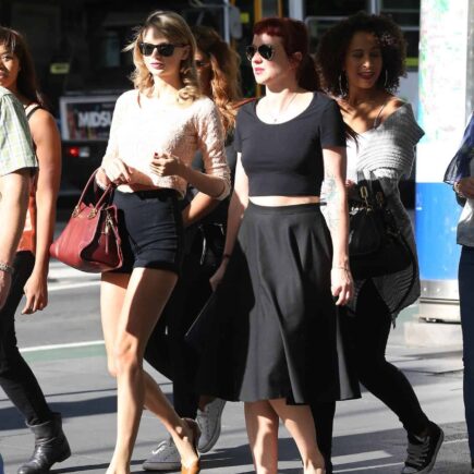 Taylor Swift’s Chic Ensemble Puts Her Toned Legs on Display in Melbourne