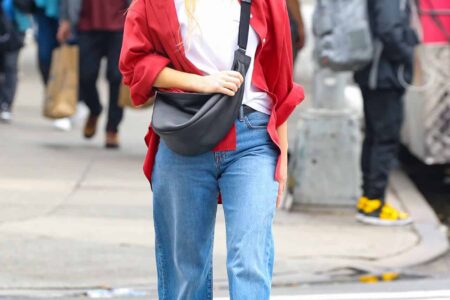 Jennifer Lawrence Embraces Casual Style with a T-shirt and Loose Jeans