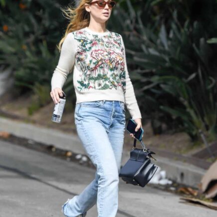 Jennifer Lawrence Showcases Effortless Style in a Relaxed Outfit in LA