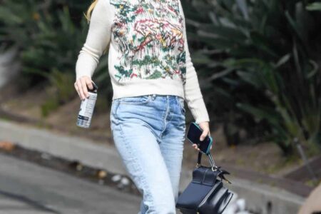 Jennifer Lawrence Showcases Effortless Style in a Relaxed Outfit in LA