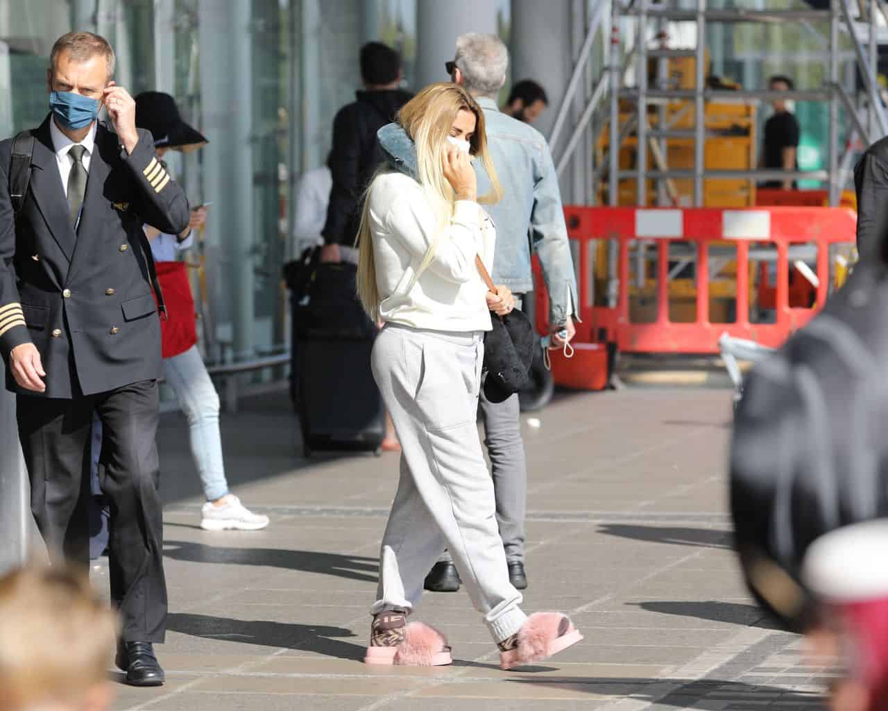 Katie Price at Stanstead Airport in London 5