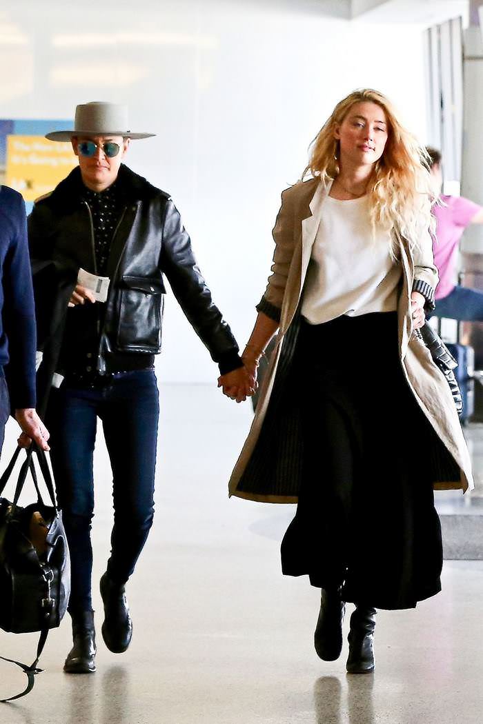 amber heard with girlfriend at lax airport in la 4