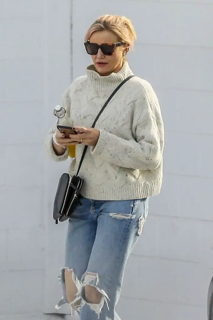 cameron diaz leaves after a medical check up in santa monica ca 1