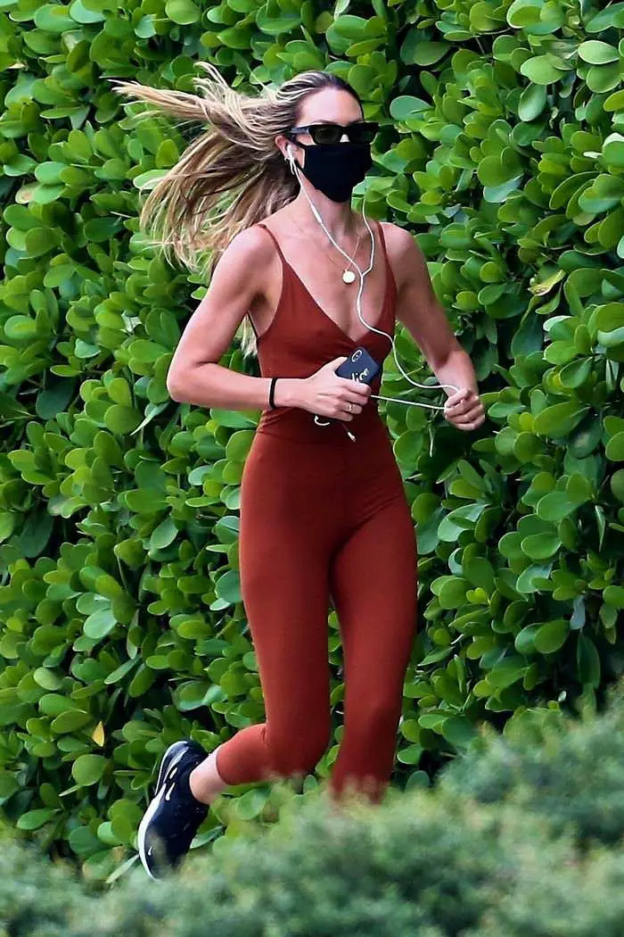 candice swanepoel in skintight workout gear in miami 1