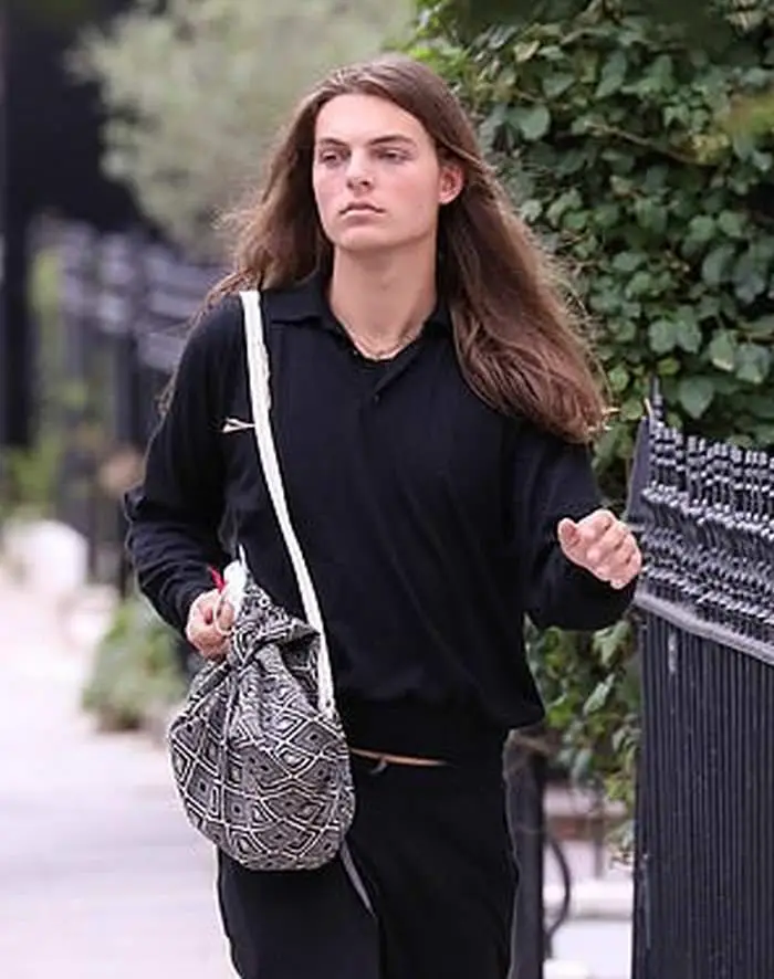 damian hurley in all black gear during a walk in london 2