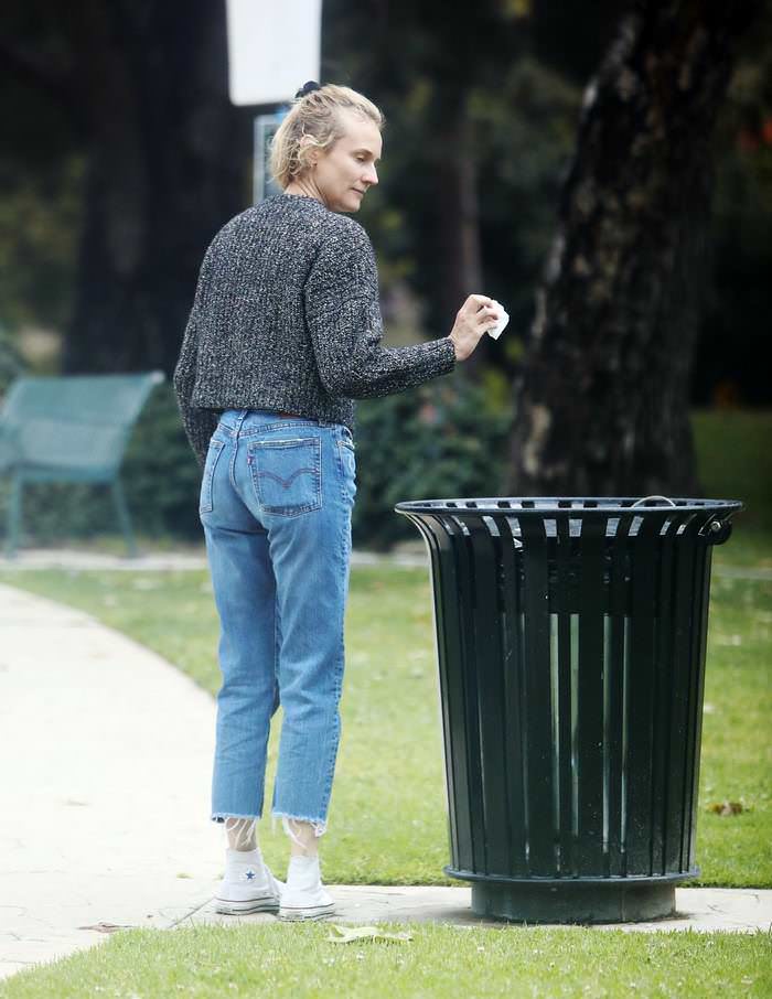 diane kruger disinfects a park bench in los angeles 1
