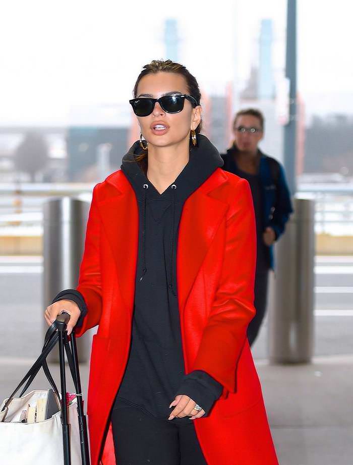 emily ratajkowski in red overcoat with casual sweats at jfk airport 3