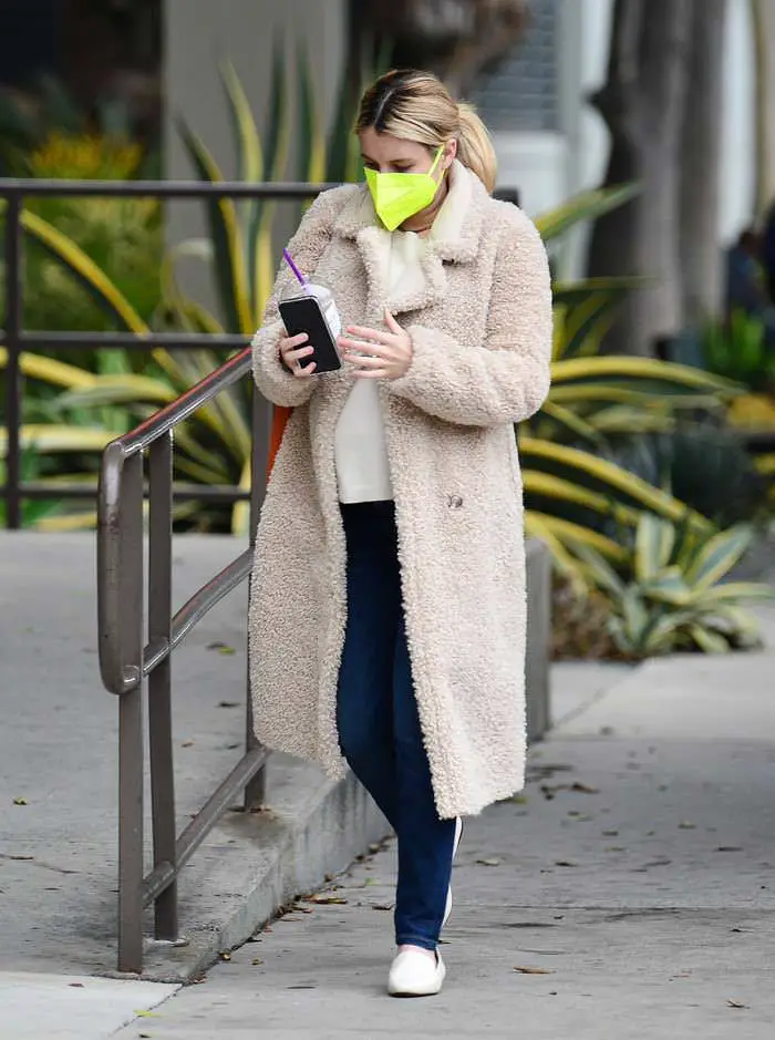 emma roberts shows off her casual side in skinny jeans and a teddy material coat 4