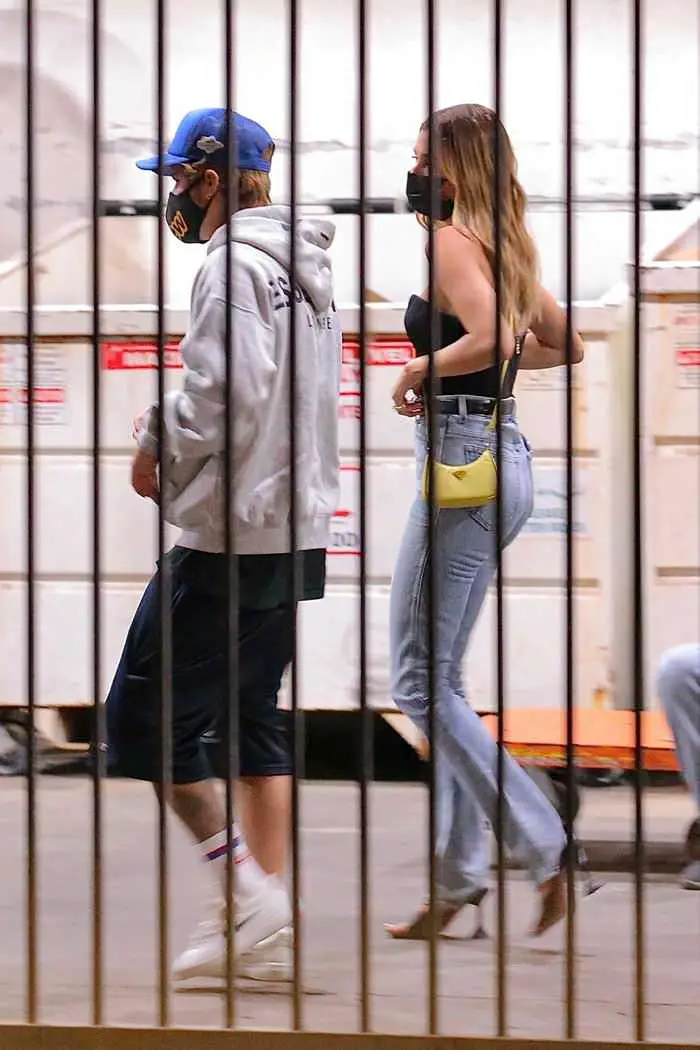 hailey bieber and justin bieber sneak out of catch restaurant 4