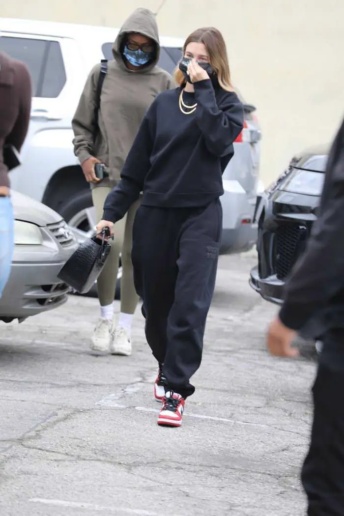 hailey bieber arrives at a yoga class in alexander wang sweatsuit in la 4