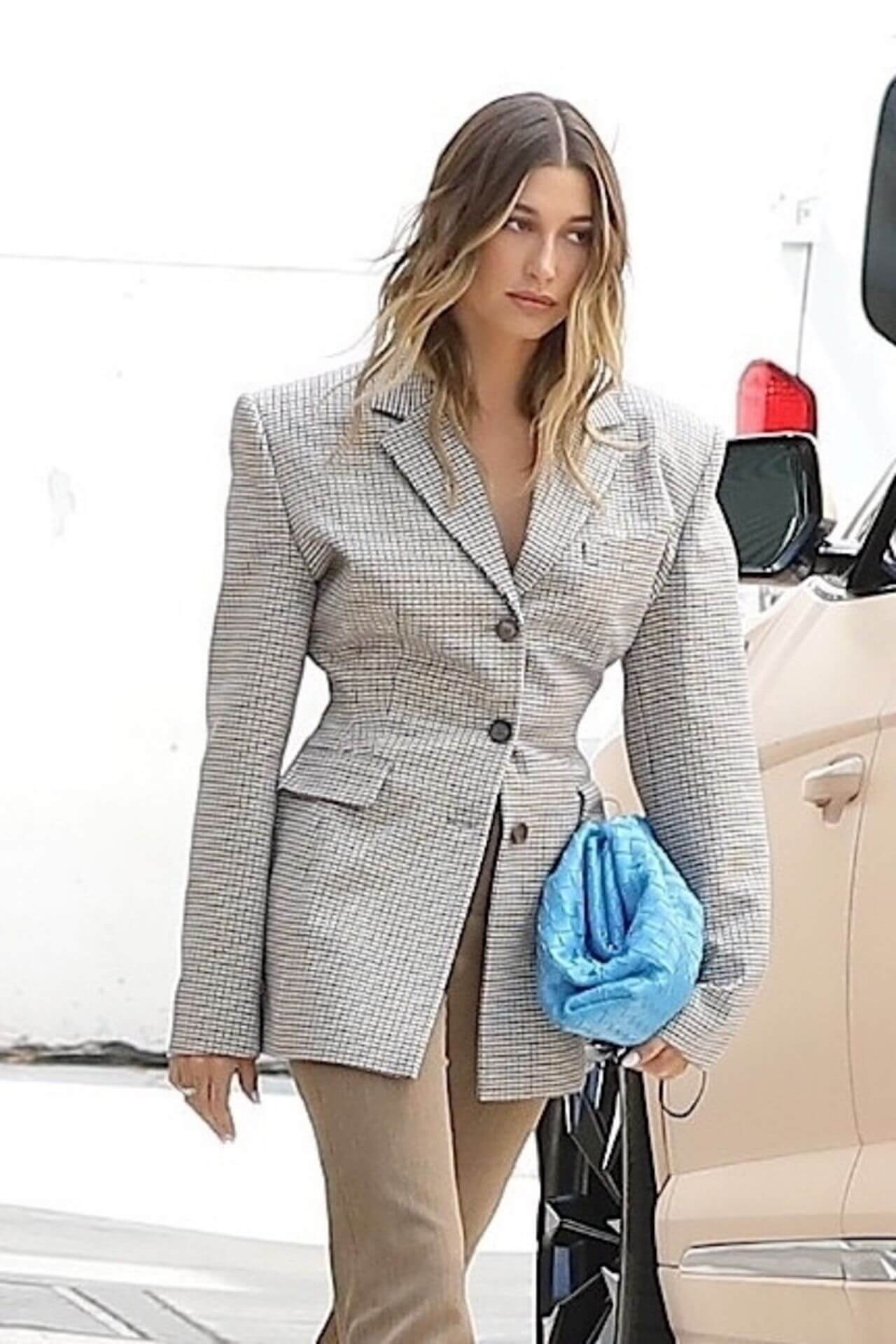hailey rhode bieber in business casual style heads to a meeting in la 1