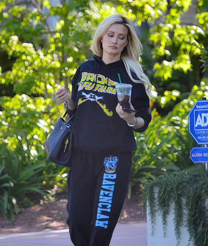 holly madison in casual stroll in los angeles 4