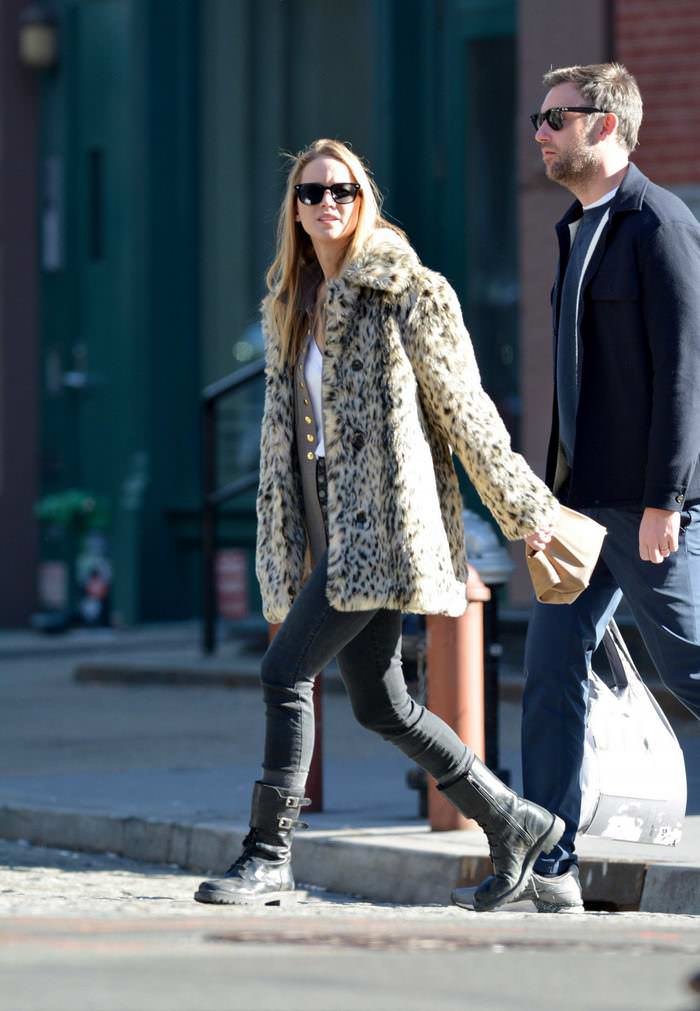 jennifer lawrence out with her husband in nyc 1