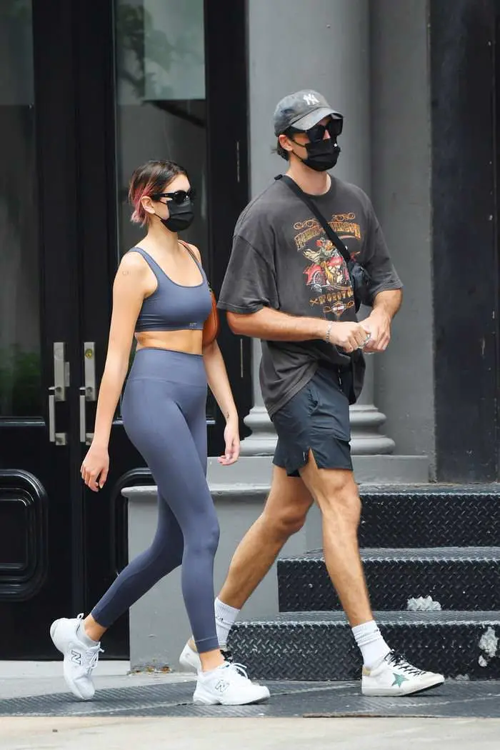 kaia gerber fuels rumors as she works out with jacob elordi 1