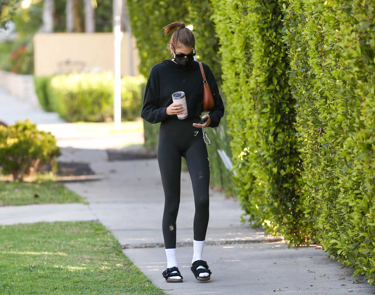 kaia gerber in gym ready outfit in west hollywood 4