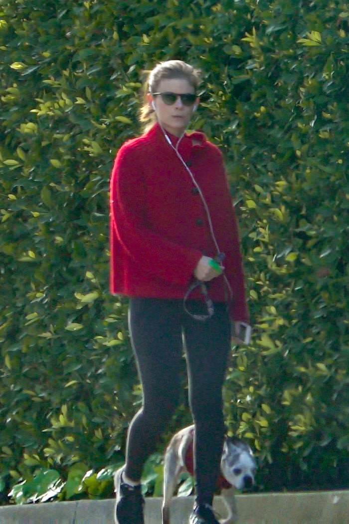 kate mara take the dog for a walk in los feliz 3