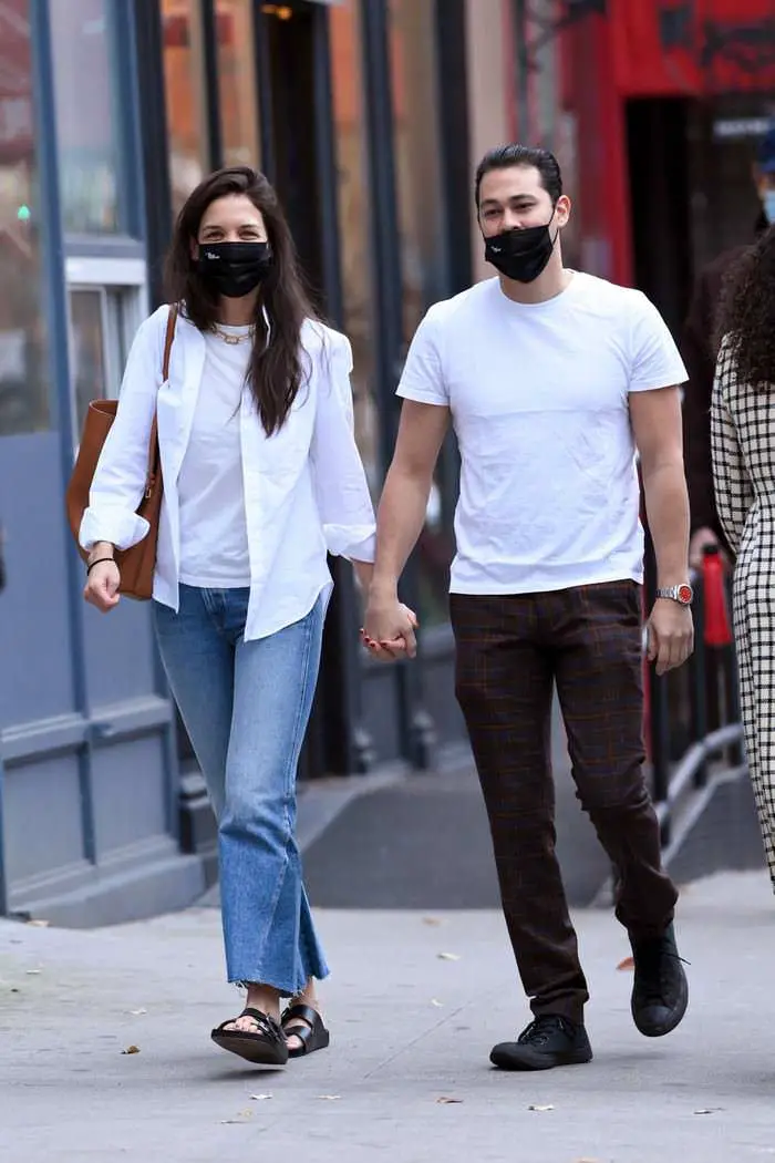 katie holmes sports a casual look while on a walk with emilio vitolo jr in ny 1
