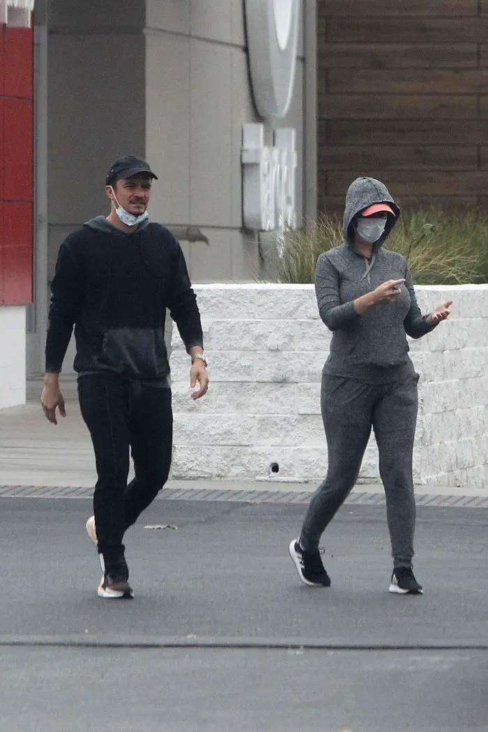 katy perry and orlando bloom shopping for supplies at target in la 2