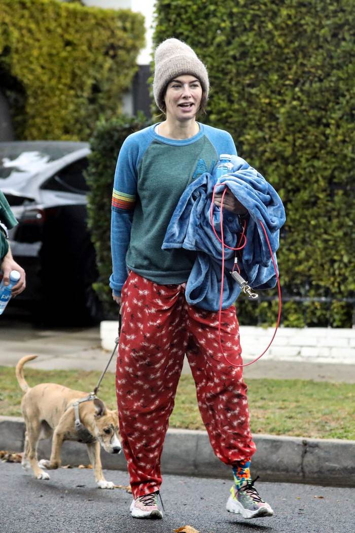 lena headey is smiling while she leaves gym with her boyfriend 4