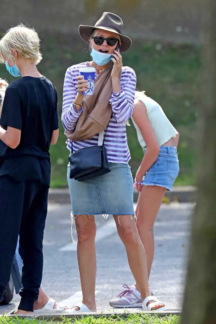 naomi watts in chic stripes as she grabs coffee in the hamptons 3