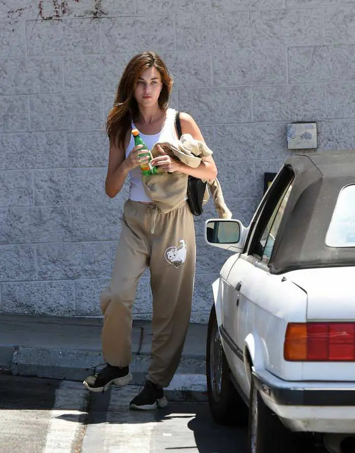 rainey qualley outside 7 eleven in los angeles 4