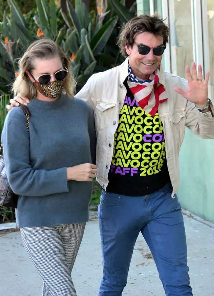 rebecca romijn and jerry o connell out to stroll in los angeles 3