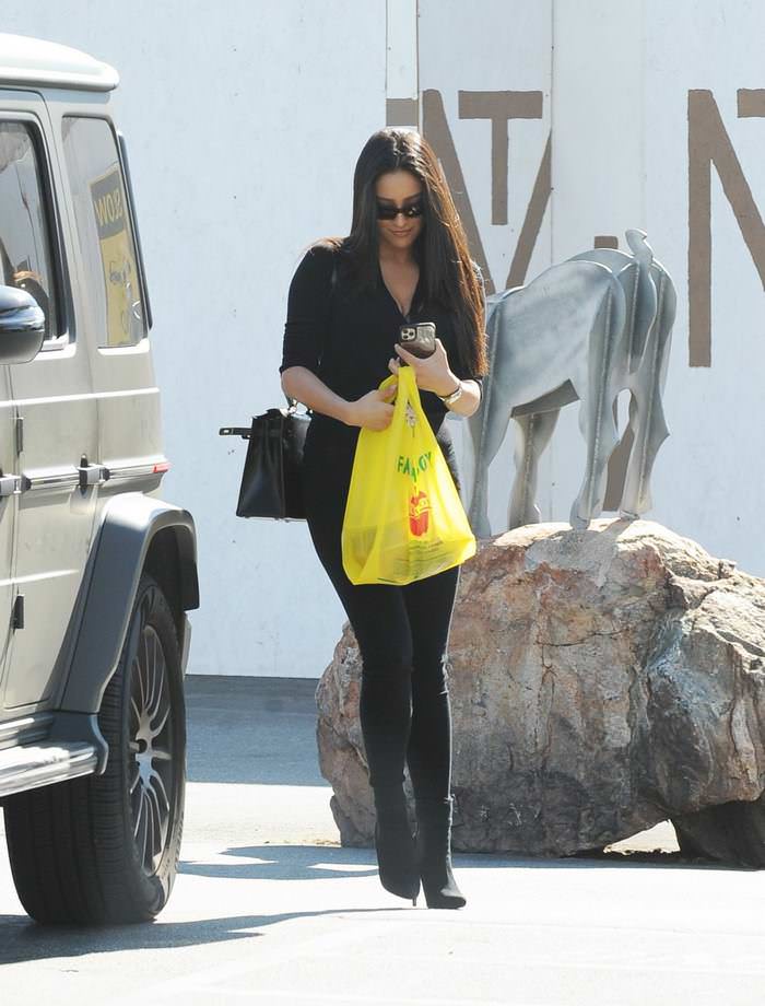 shay mitchell out shopping in los angeles 1